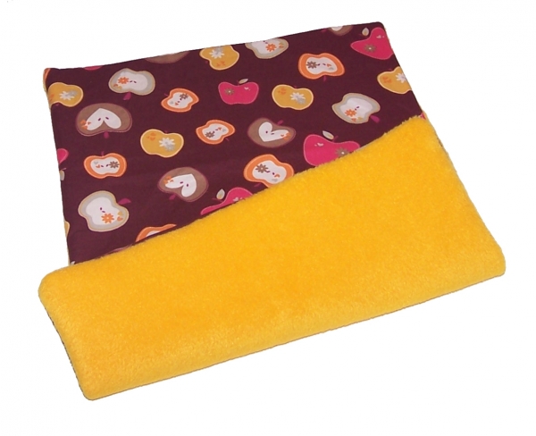 Urindichte Kuscheldecke "Äpfelmuster"